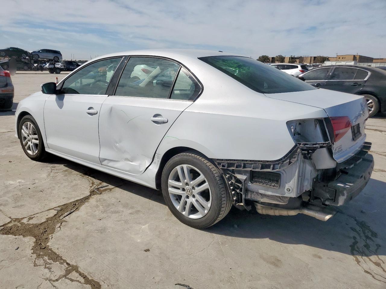 2017 Volkswagen Jetta - Image 2