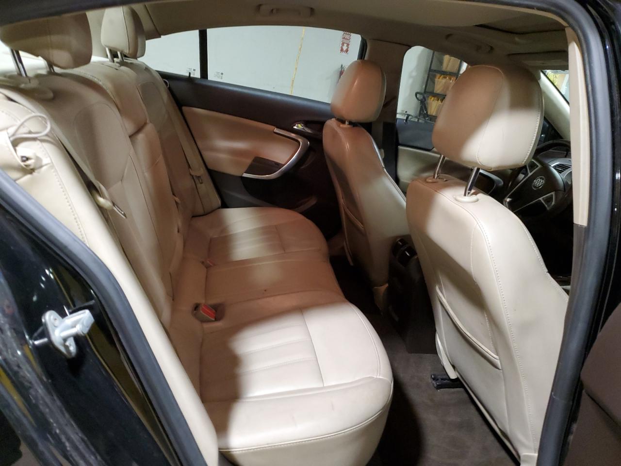 2012 Buick Regal - Image 10