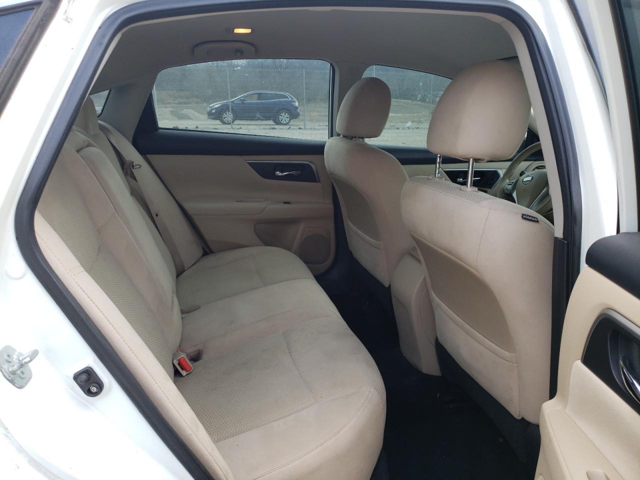 2015 Nissan Altima - Image 10