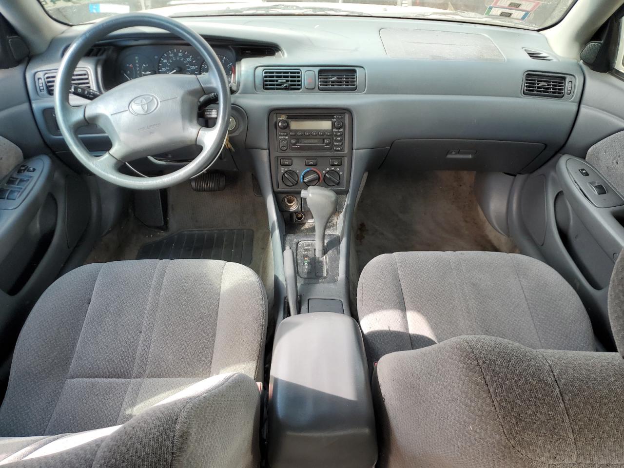 2000 Toyota Camry Ce VIN: 4T1BG22K4YU630649 Lot: 64857584