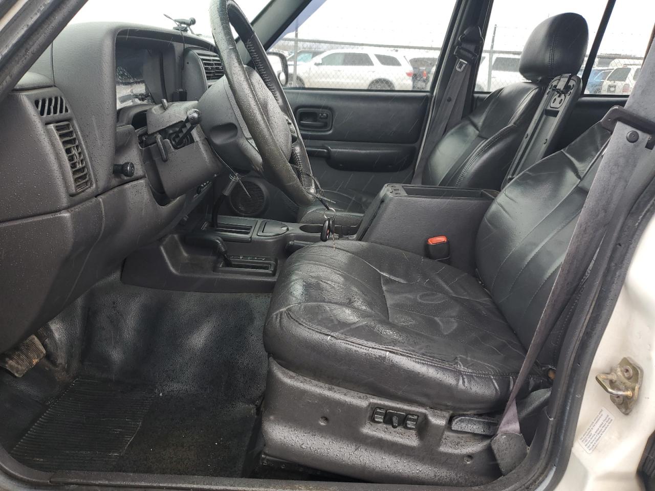 2001 Jeep Grand Cherokee - Image 7