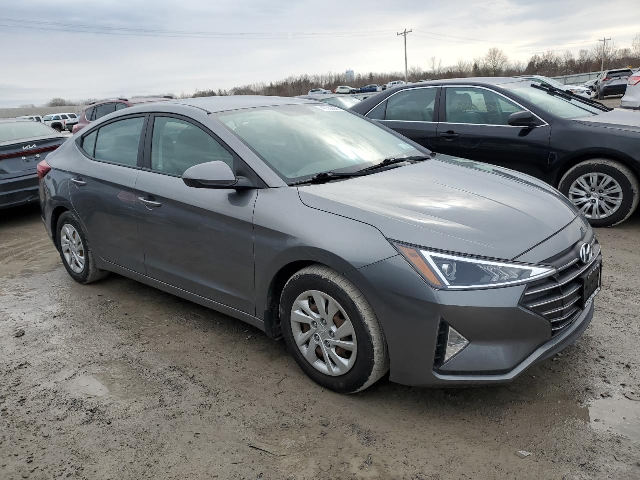 2019 Hyundai Elantra - Image 4