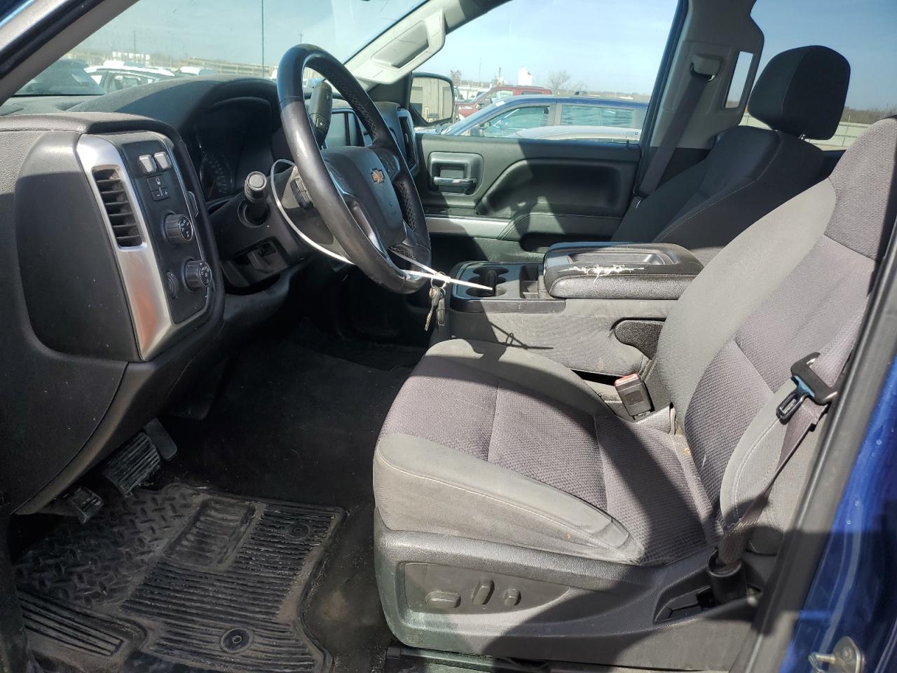 2015 Chevrolet Silverado - Image 7