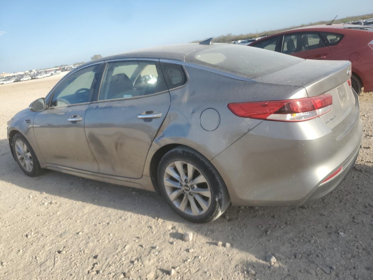 2016 Kia Optima - Image 2