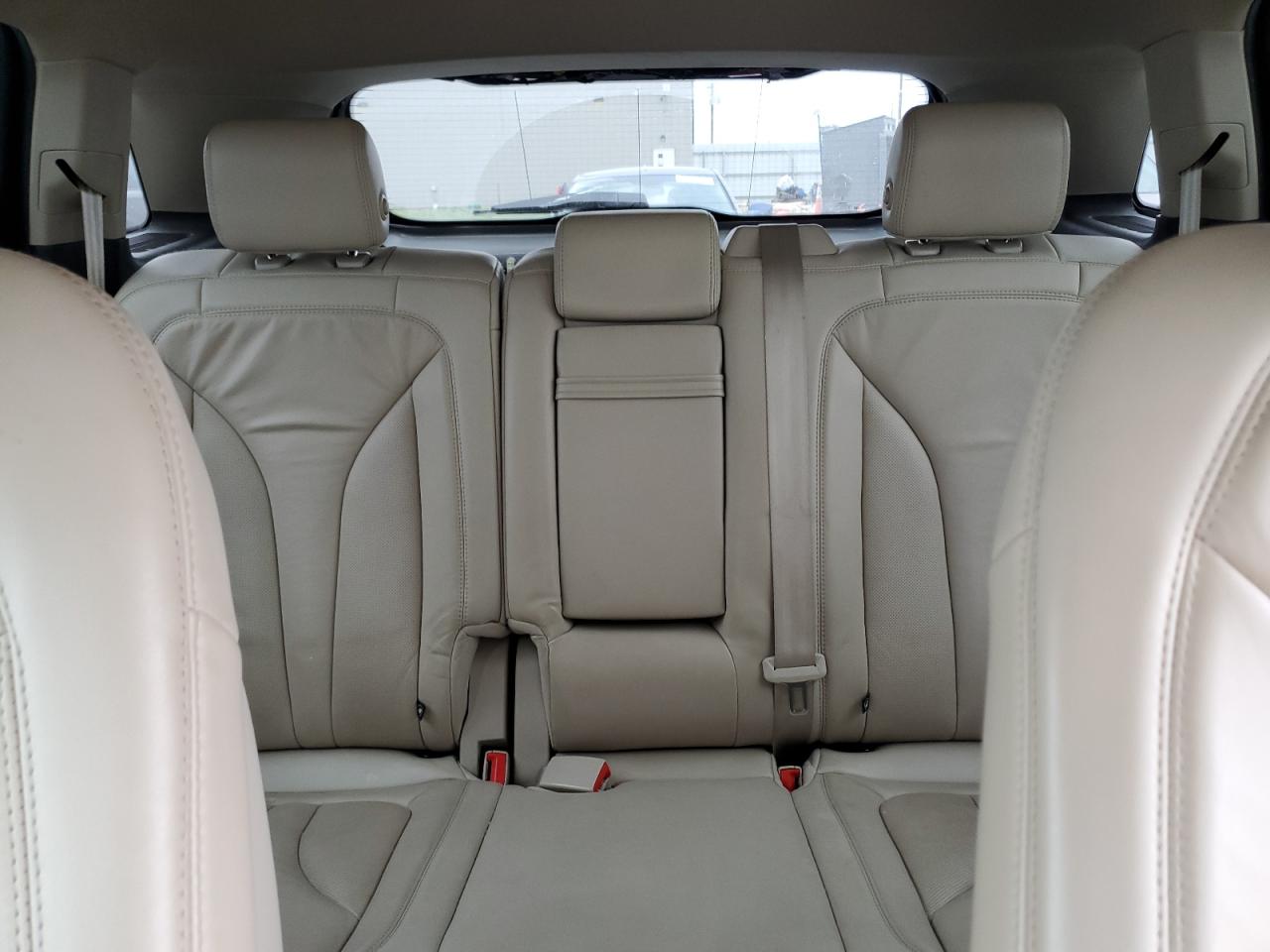 2017 Lincoln MKX - Image 10
