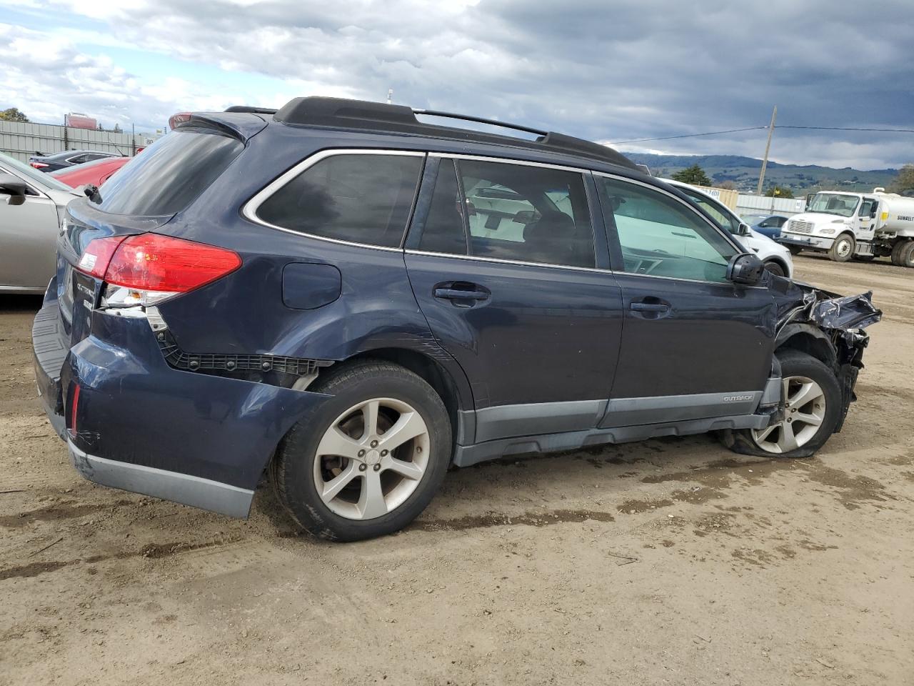 2013 Subaru Outback - Image 3