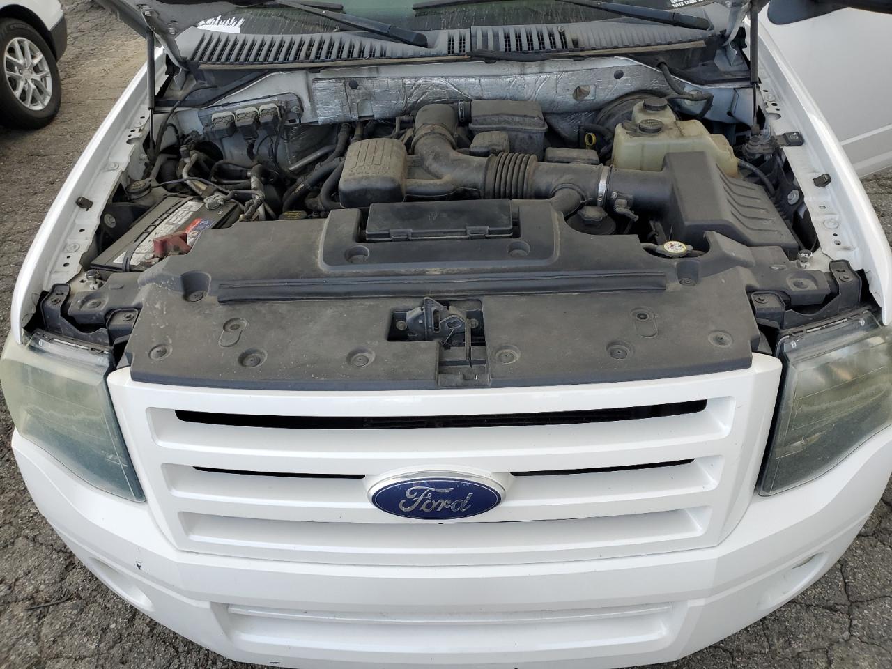 2010 Ford Expedition - Image 12