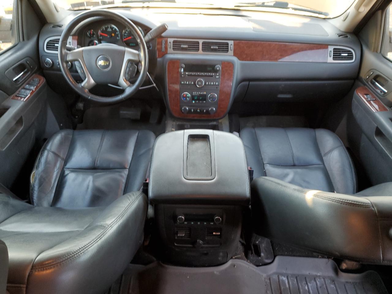 2012 Chevrolet Avalanche - Image 8