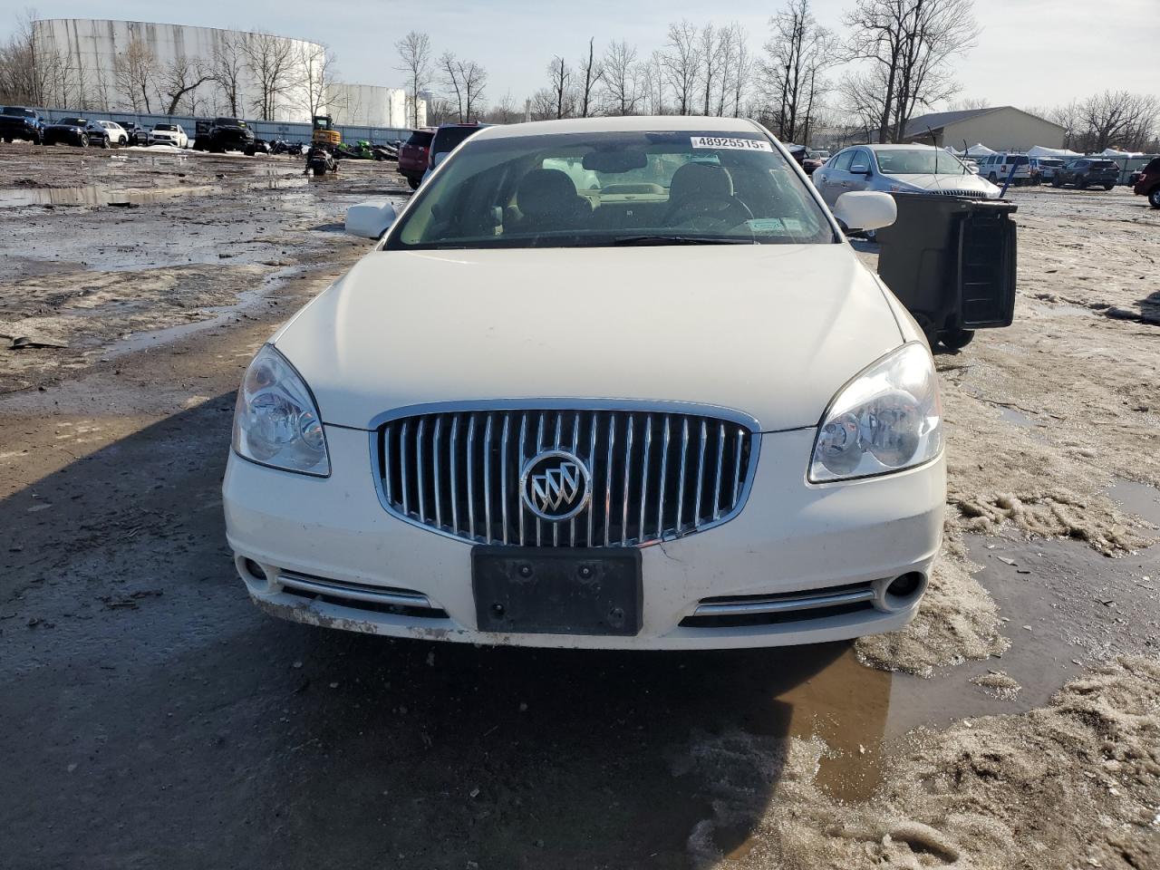 2010 Buick Lucerne - Image 5