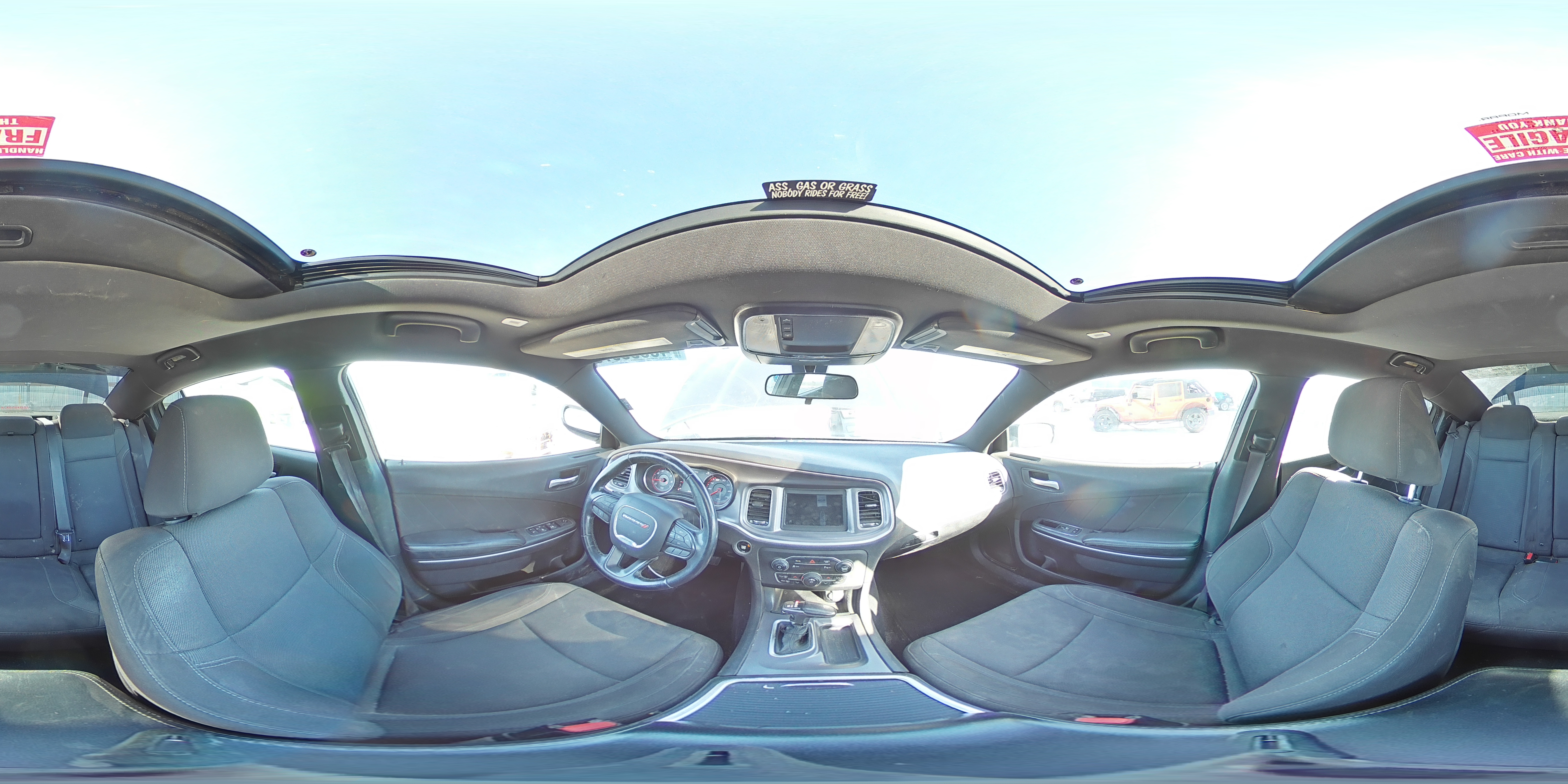 2020 Dodge Charger - Image 13