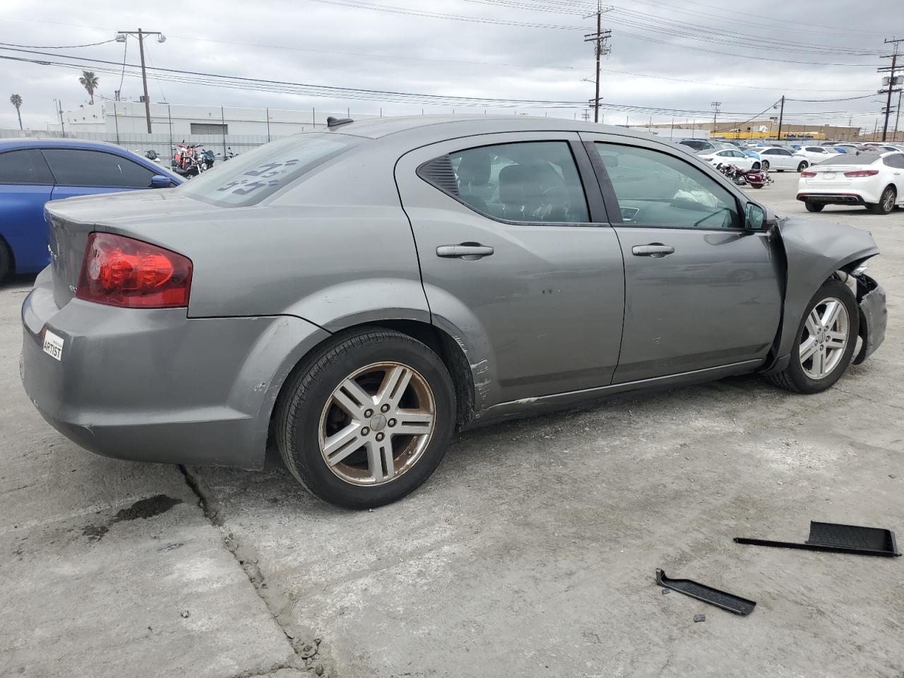 2012 Dodge Avenger - Image 3