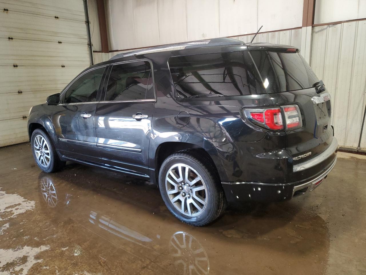 2014 GMC Acadia - Image 2