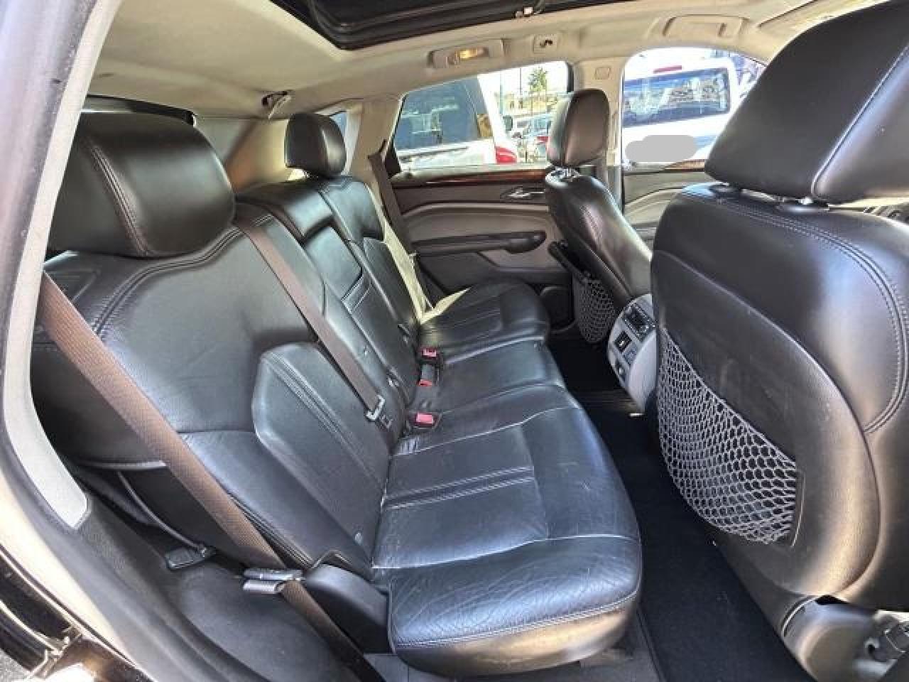 2010 Cadillac SRX - Image 6