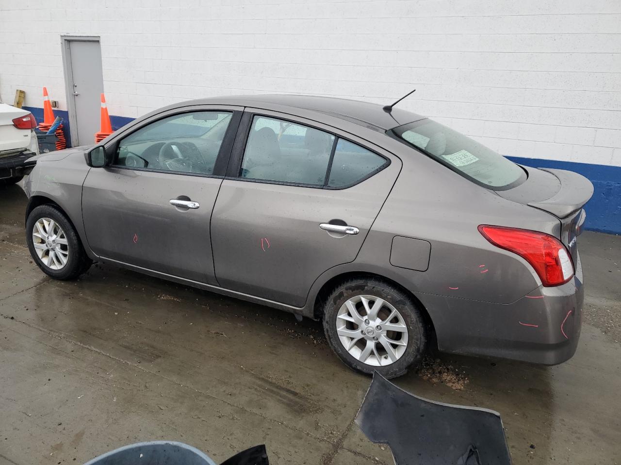 2015 Nissan Versa - Image 2