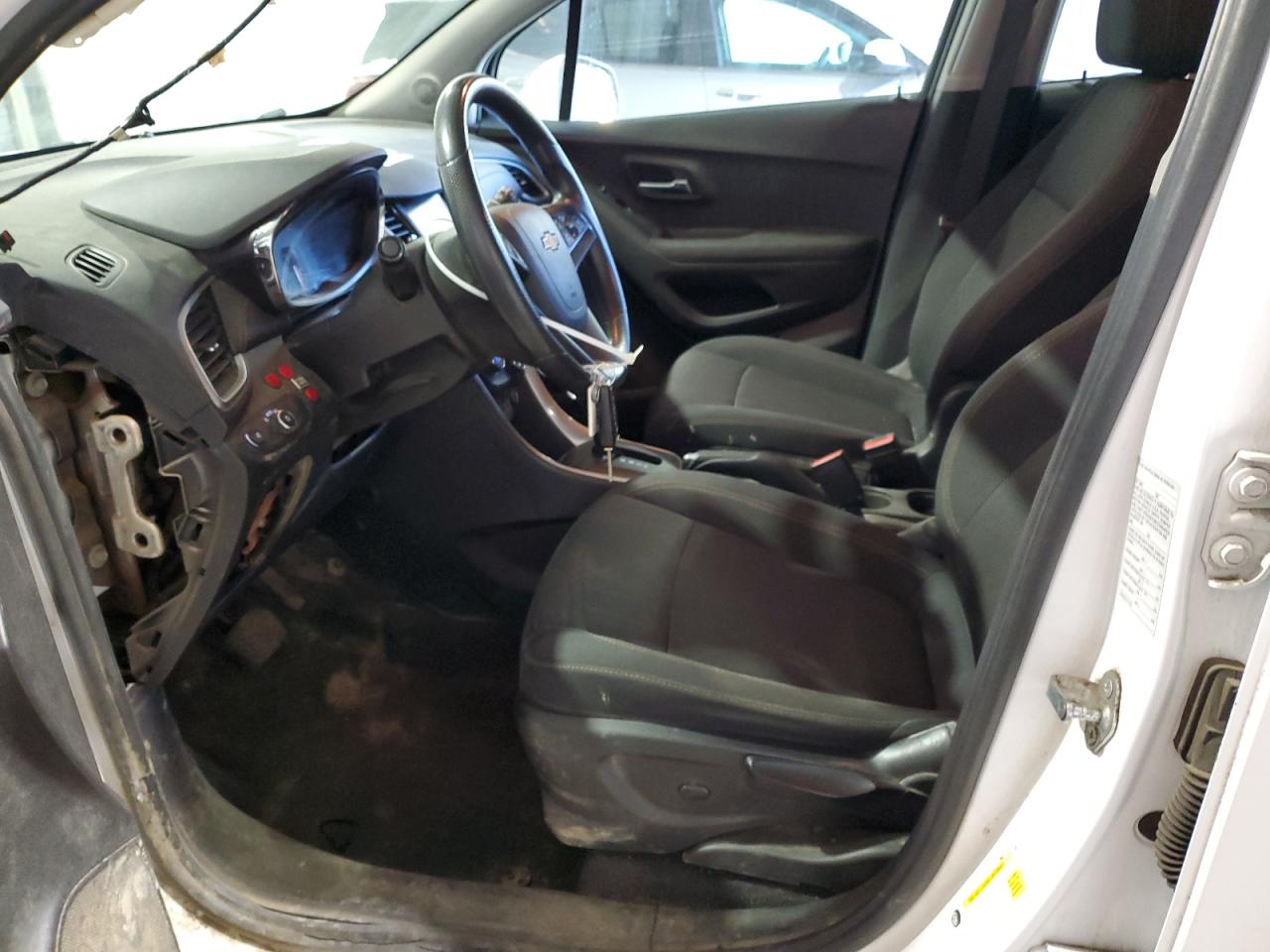 3GNCJPSBXLL262494 CHEVROLET TRAX 2020