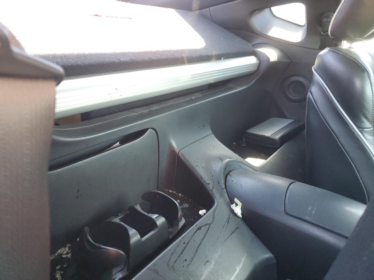 2010 Nissan 370Z - Image 10