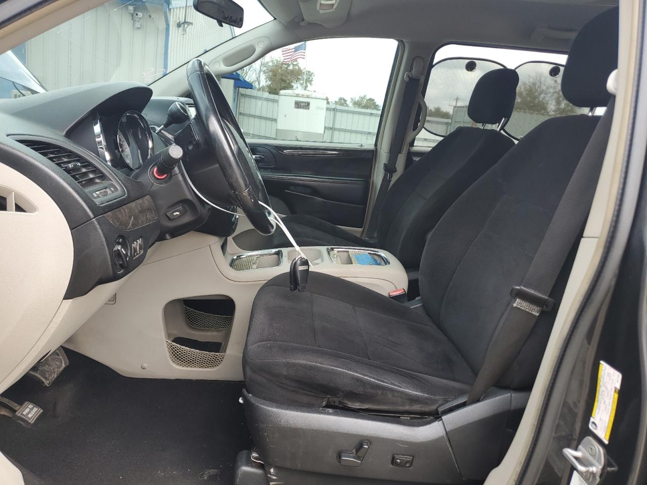 2011 Dodge Caravan - Image 7
