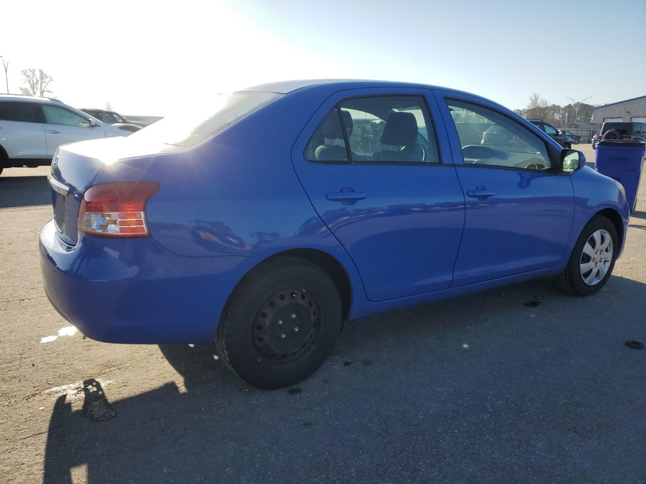 2012 Toyota Yaris - Image 3