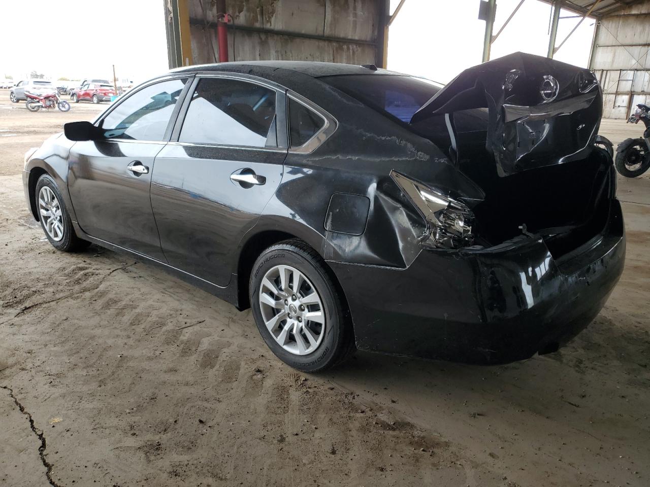 2015 Nissan Altima - Image 2