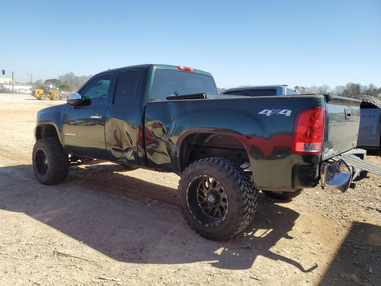 2012 GMC Sierra - Image 2