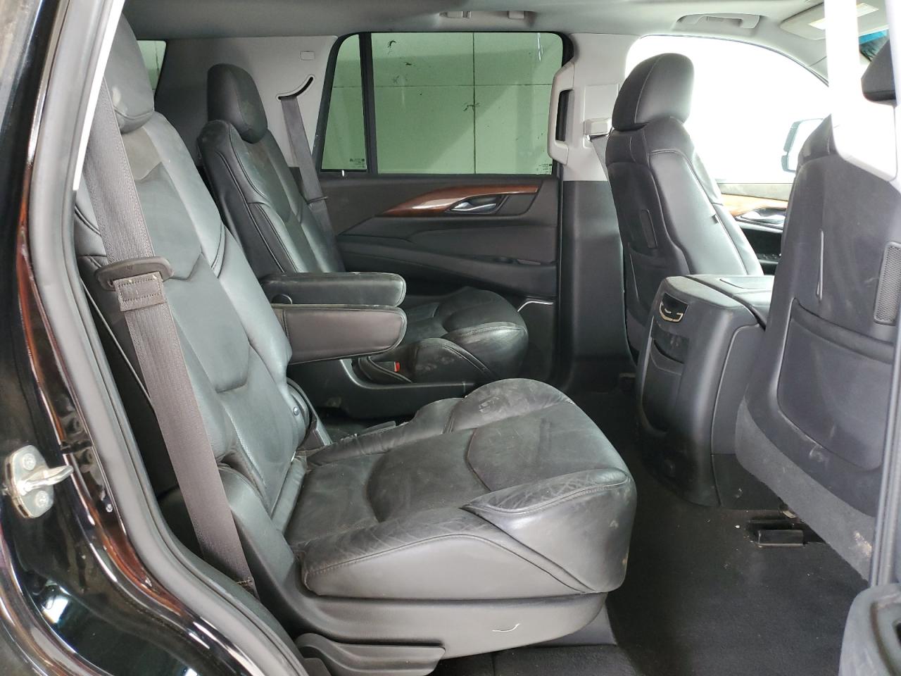 2019 Cadillac Escalade - Image 11