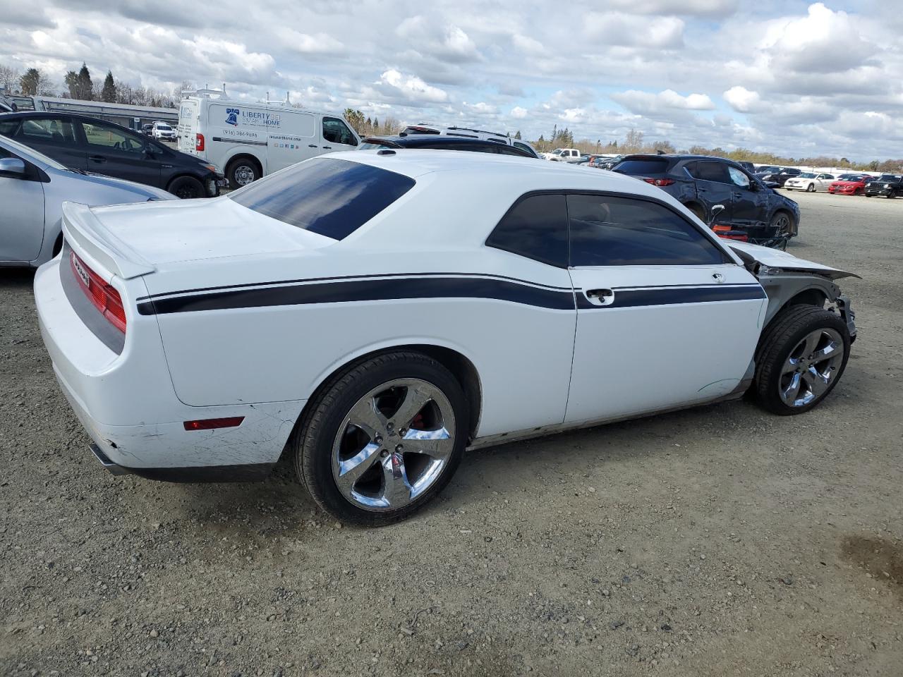 2013 Dodge Challenger - Image 3