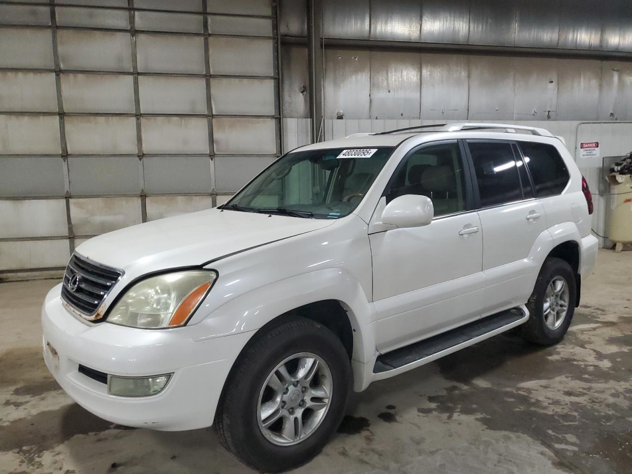 2005 Lexus Gx 470 for Sale in Des Moines, IA - Minor Dent/Scratches