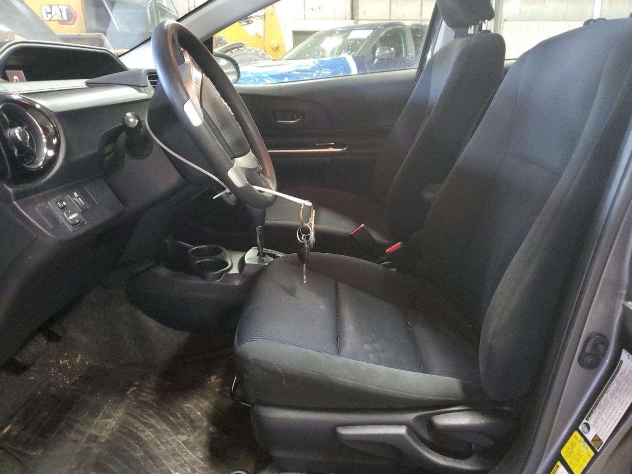 2016 Toyota Prius - Image 7