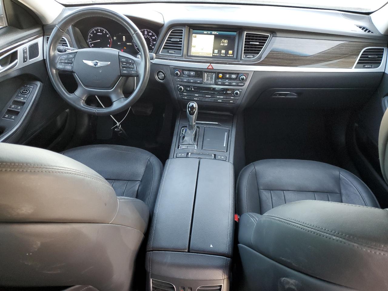 2015 Hyundai Genesis - Image 8