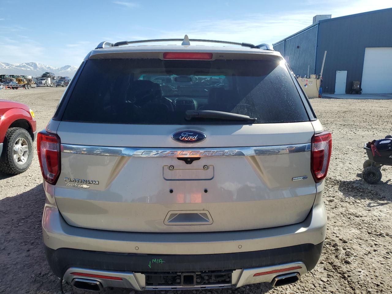 2017 Ford Explorer - Image 6