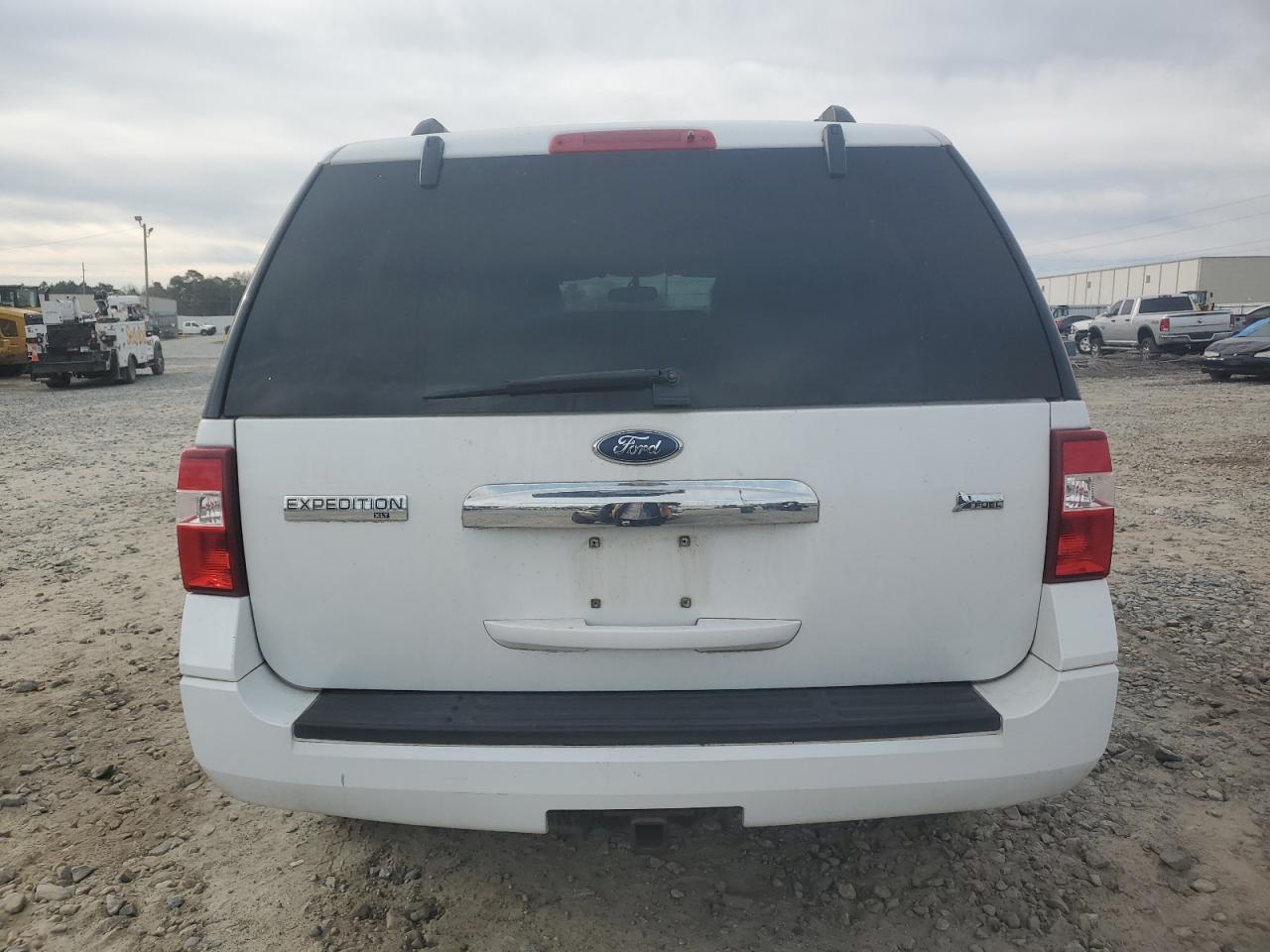 2010 Ford Expedition - Image 6