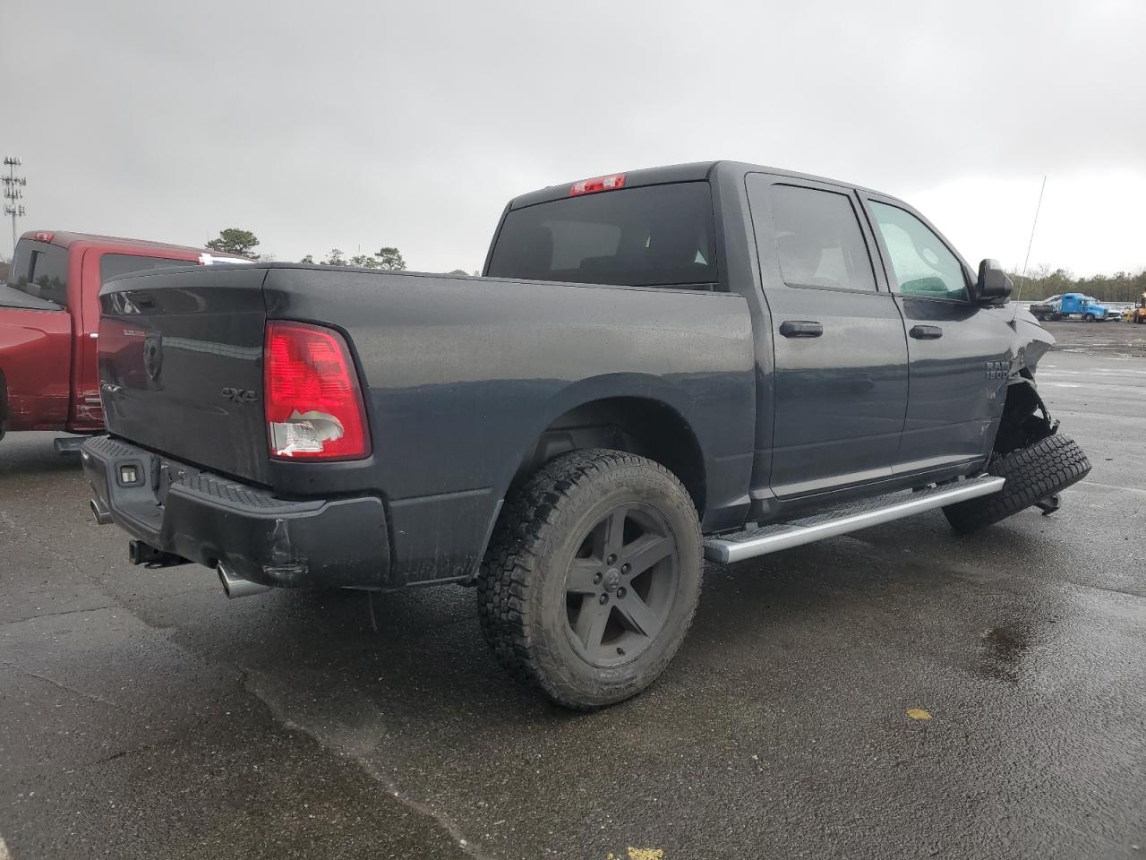 2016 RAM 1500 - Image 3