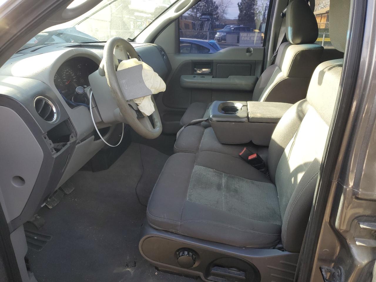 2004 Ford F-150 - Image 7
