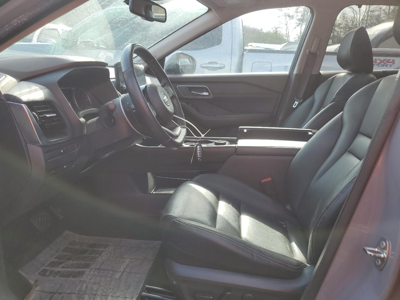 2021 Nissan Rogue - Image 7