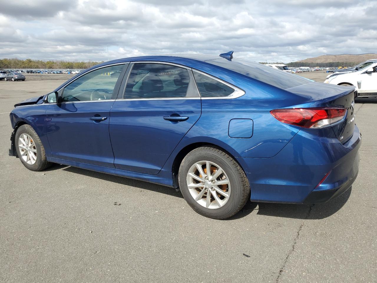 2019 Hyundai Sonata - Image 2