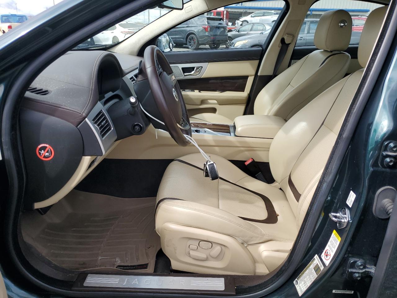 2012 Jaguar XF - Image 7