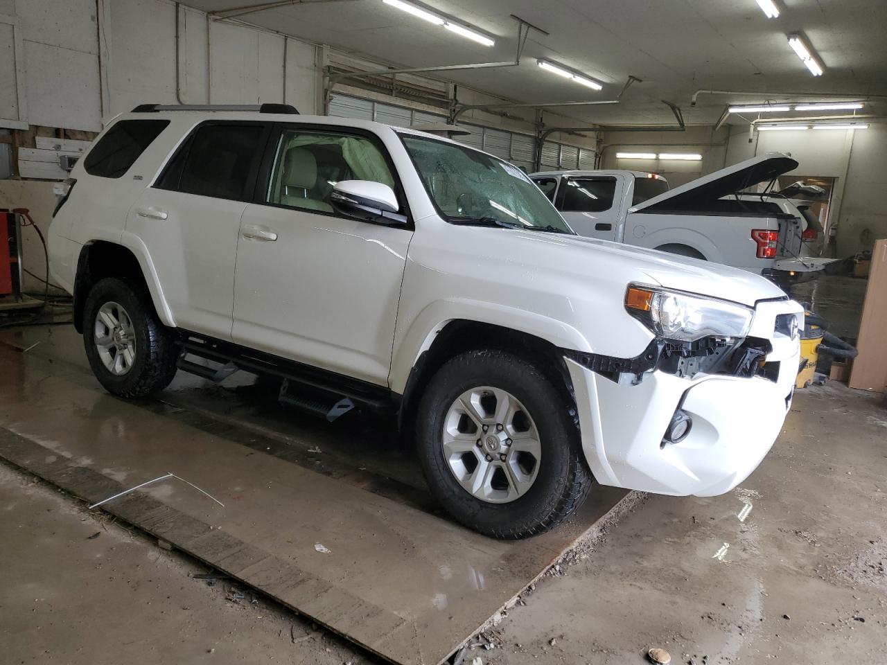 2019 Toyota 4Runner - Image 4