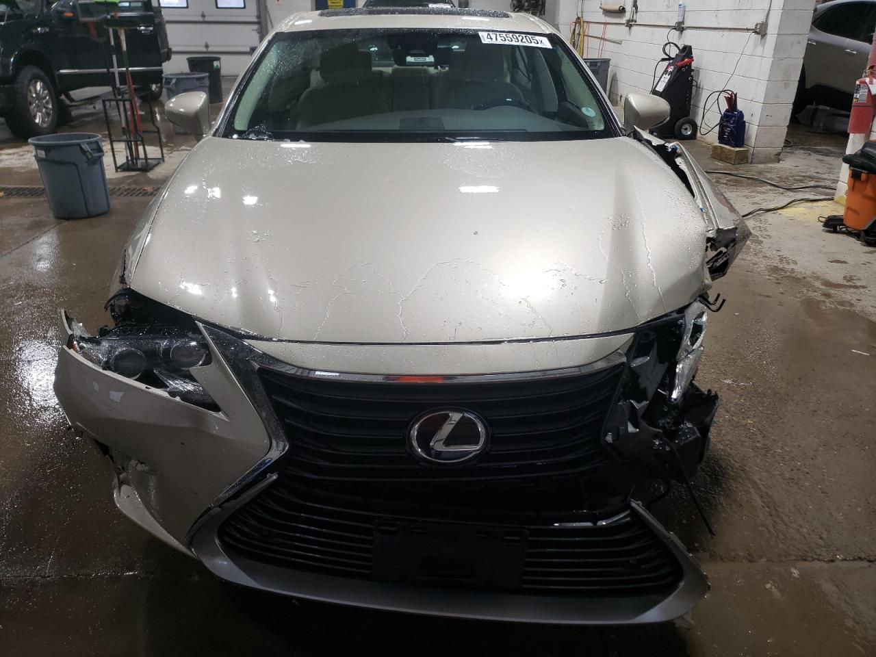 2017 Lexus ES - Image 5