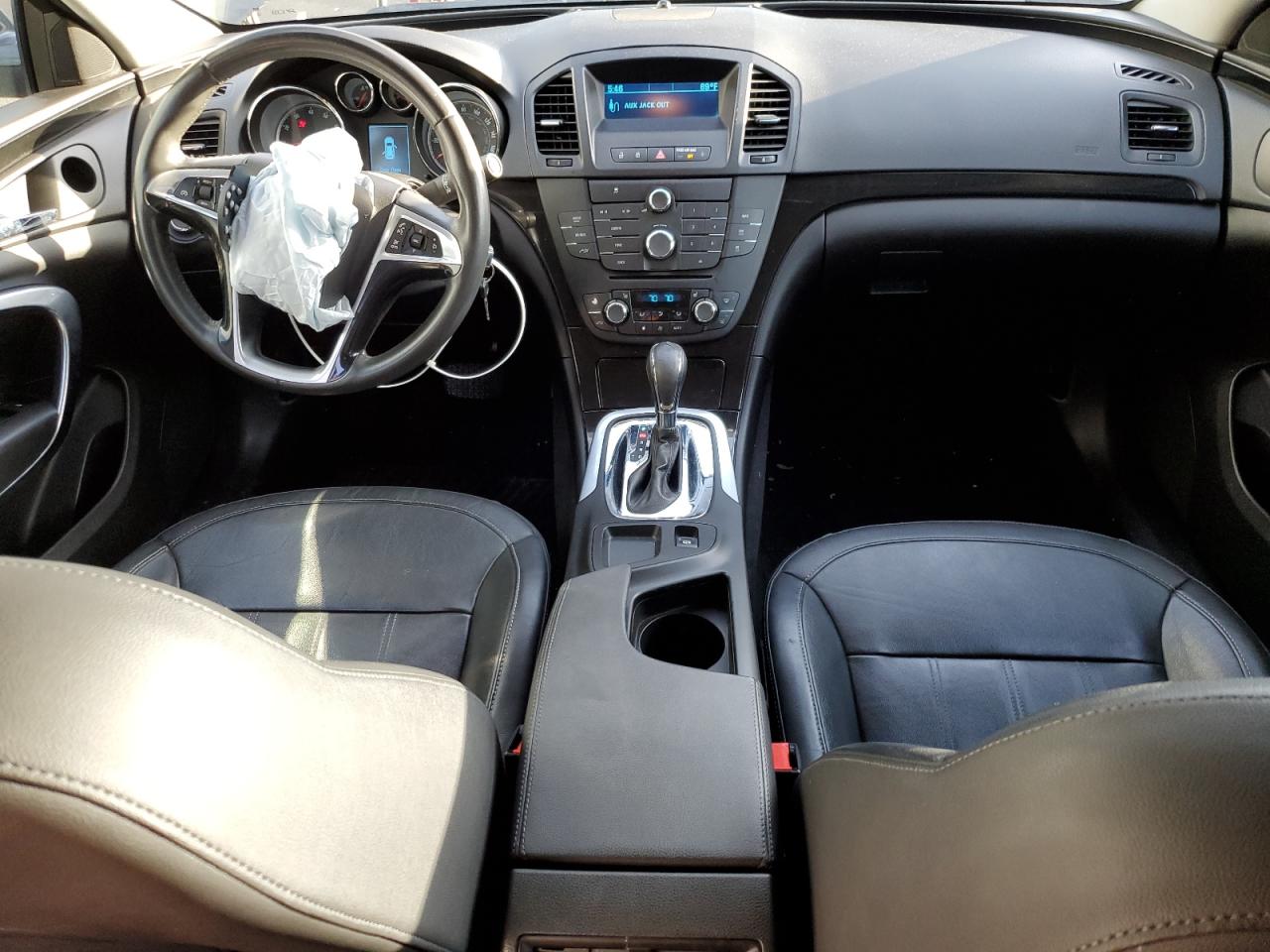2011 Buick Regal - Image 8