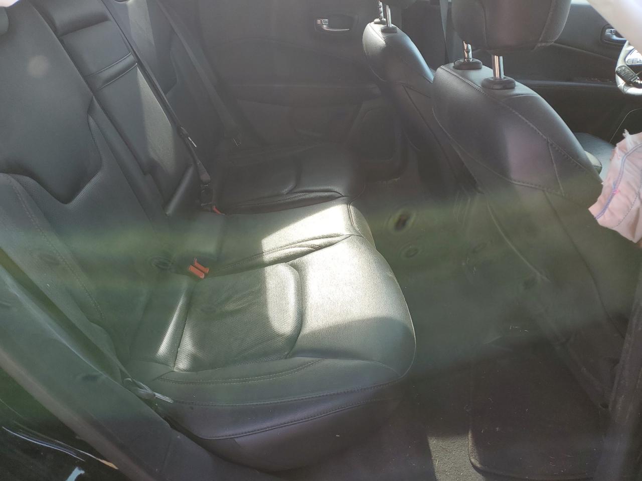 2018 Jeep Compass - Image 10