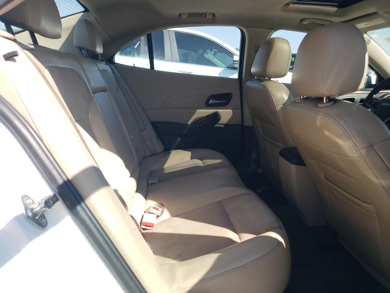 2015 Chevrolet Malibu - Image 10