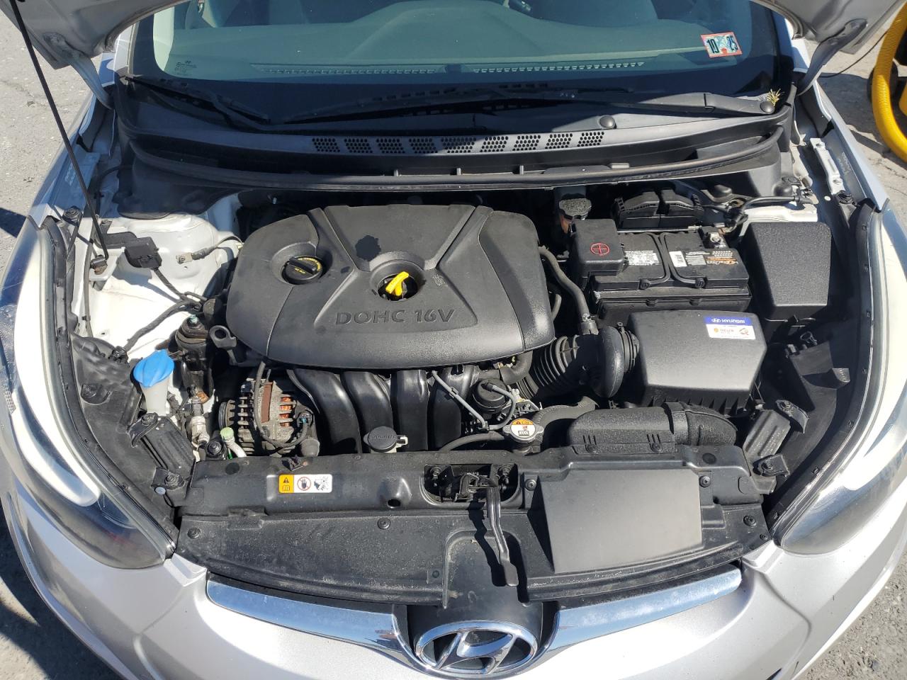 2014 Hyundai Elantra - Image 11
