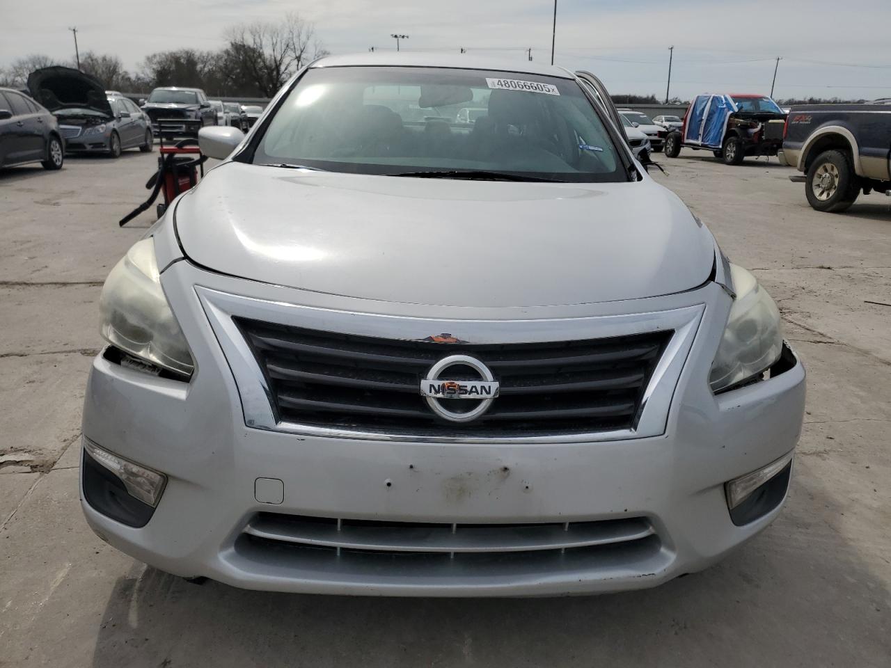 2015 Nissan Altima - Image 5