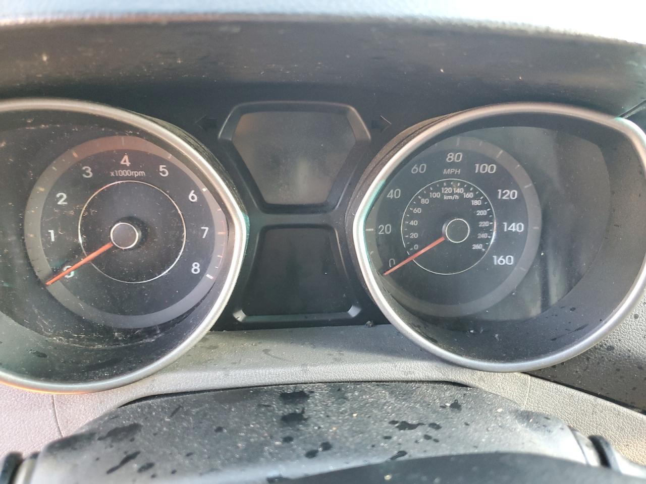 2012 Hyundai Elantra - Image 9
