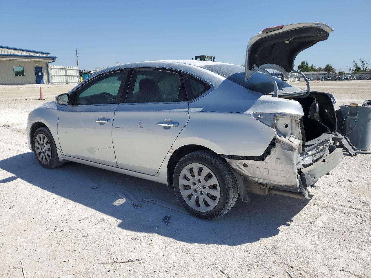 2014 Nissan Sentra - Image 2