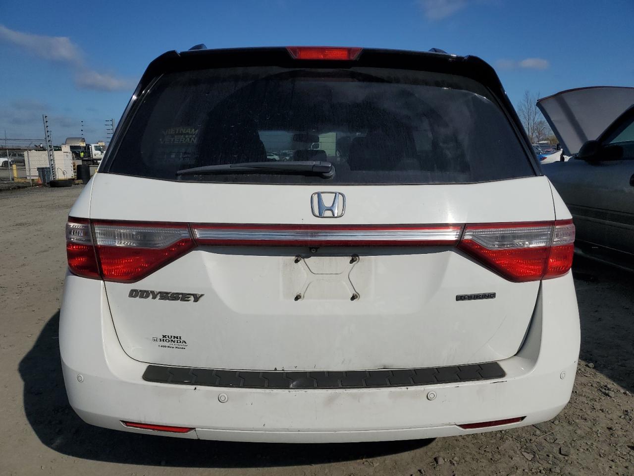 2011 Honda Odyssey - Image 6