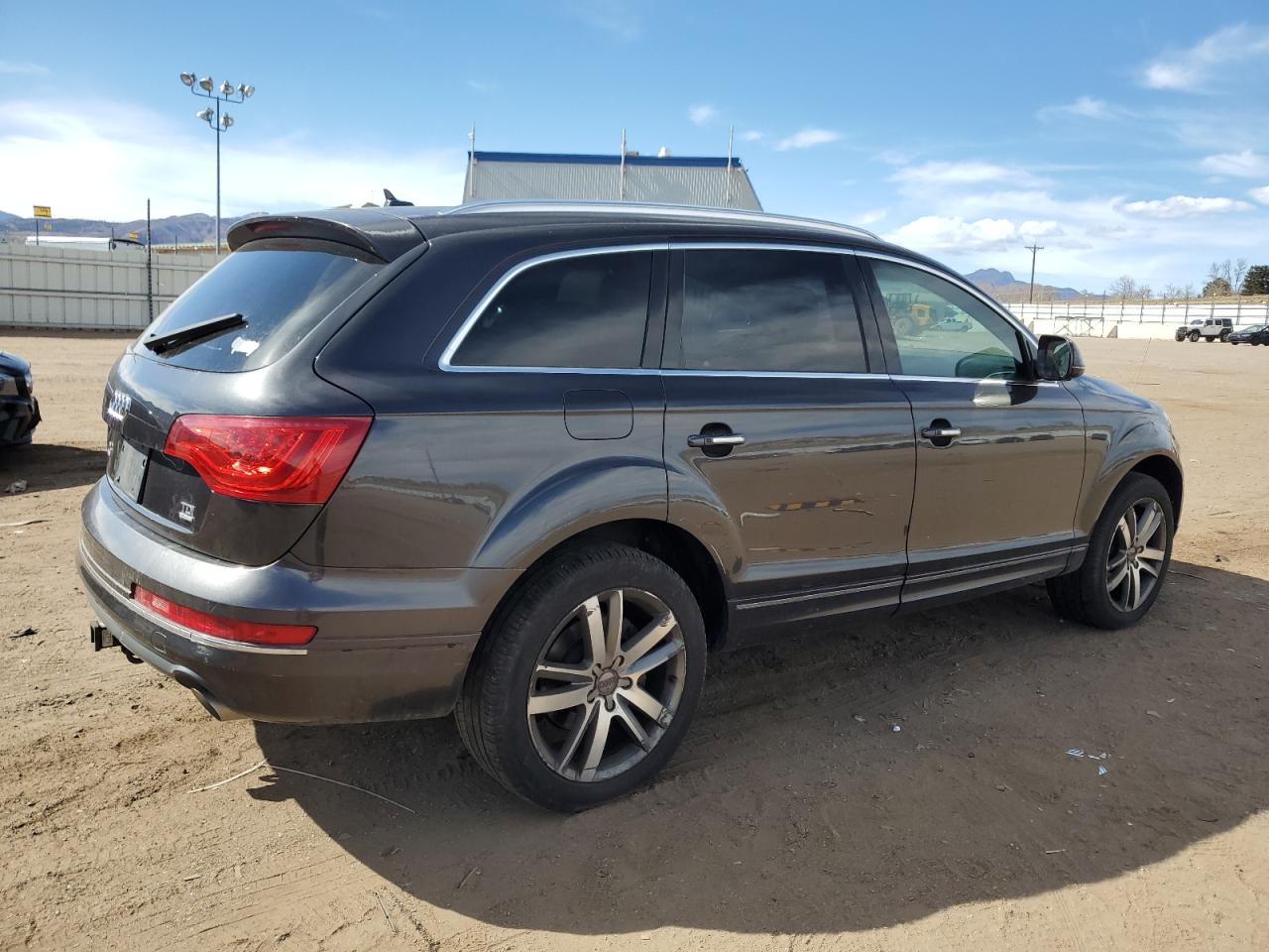 2010 Audi Q7 - Image 3