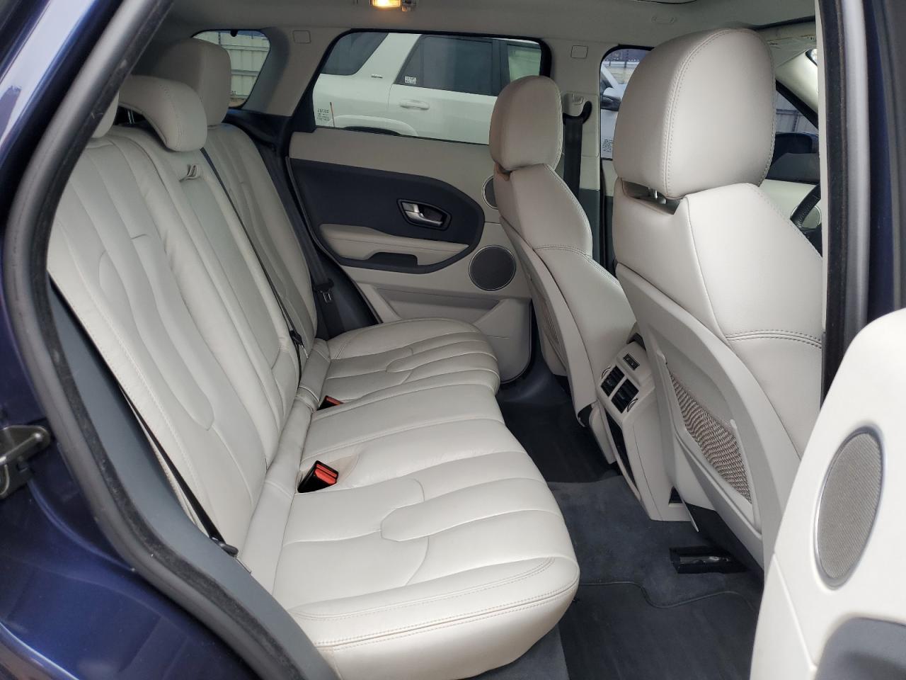 2015 Land Rover Range Rover - Image 10