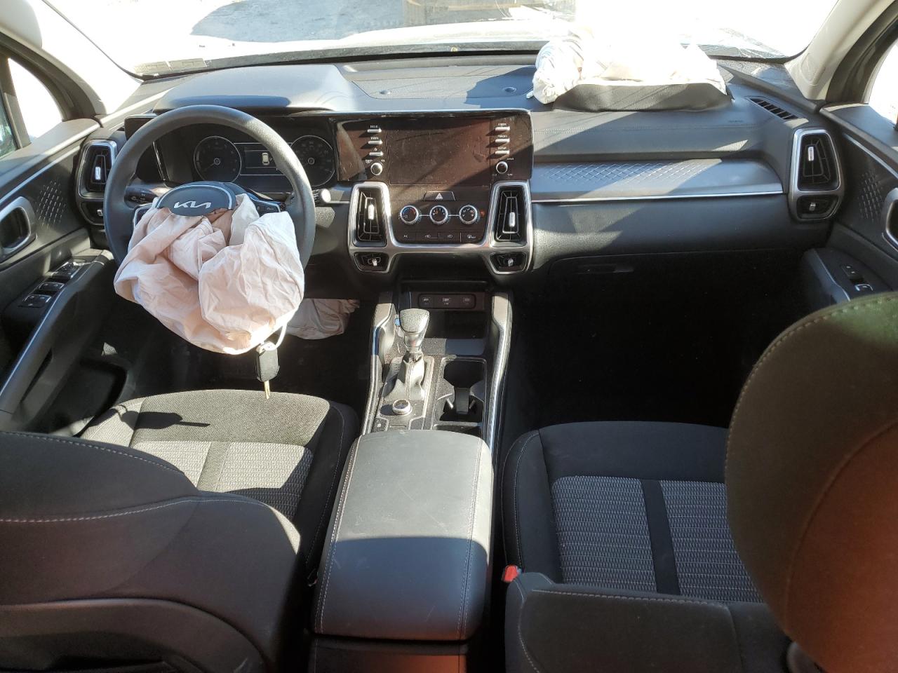 2022 Kia Sorento - Image 8