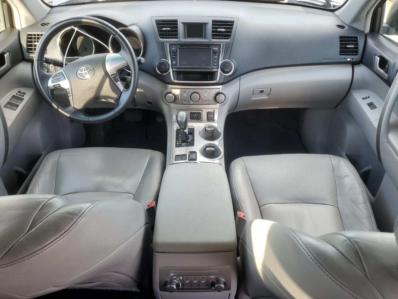 2013 Toyota Highlander - Image 8